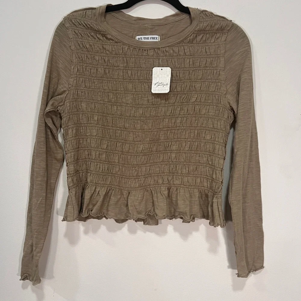 We The Free Free People Treehouse Green Smocked Peplum Long Sleeve Top Large NWT